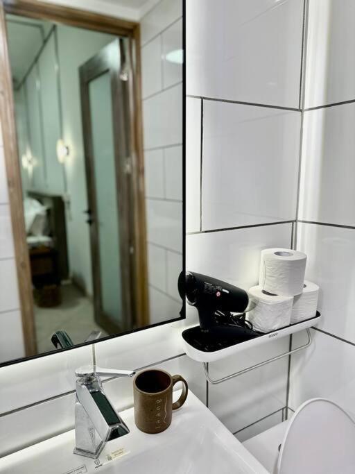 Le Bijou Chic In The Heart Of Saigon Charm With View Cidade de Ho Chi Minh Exterior foto